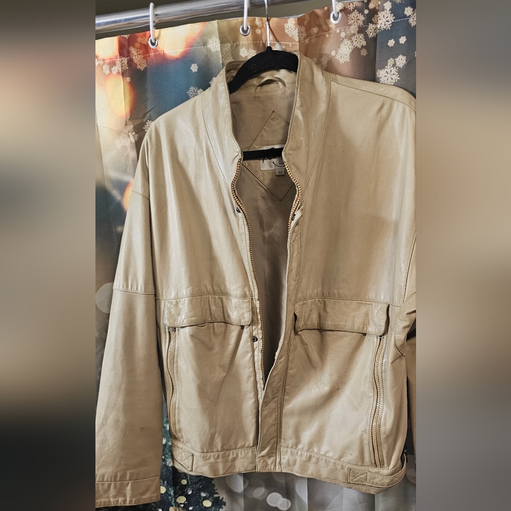 Men's Tan Remy Leather Bomber Jacket - Picture 6 of 12